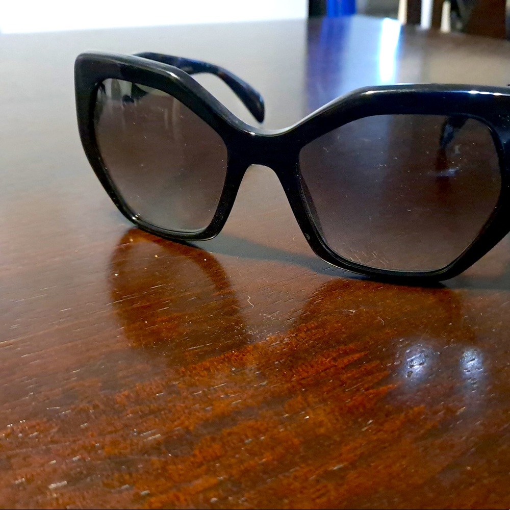 Oversized Prada Sunnies